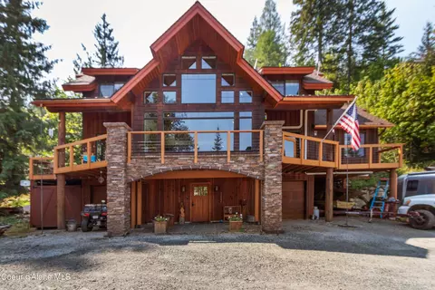 6154 Bottle Bay Rd, Sagle, ID 83860