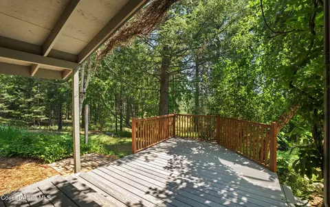 377 Johnny Long Rd, Sandpoint, ID 83864