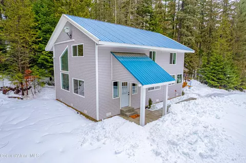 940 Cedar Springs Rd, Samuels, ID 83862