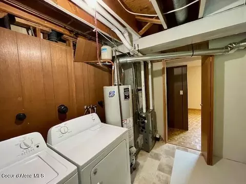 322 E Park Dr, Kellogg, ID 83837 photo 9
