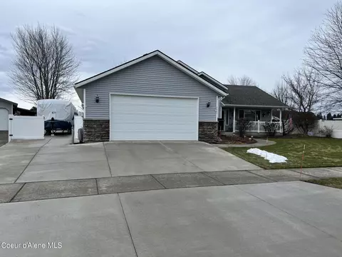 2427 W Sheffield Trl, Hayden, ID 83835