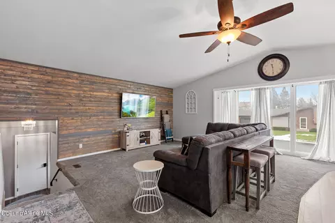 Living - 210 S Sunset Dr, Post Falls, ID 83854 photo 2 of 5