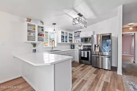 Kitchen - 210 S Sunset Dr, Post Falls, ID 83854 photo 3 of 3