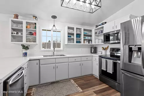 Kitchen - 210 S Sunset Dr, Post Falls, ID 83854 photo 1 of 3