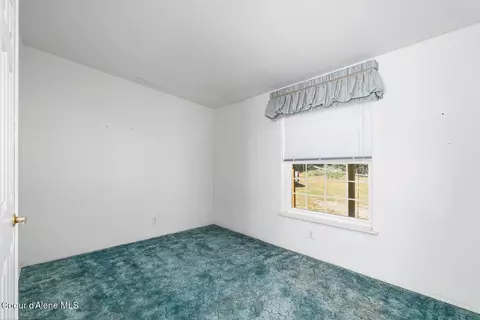 Bedroom - 16079 E Schaeffer St, Bayview, ID 83803 photo 6 of 6