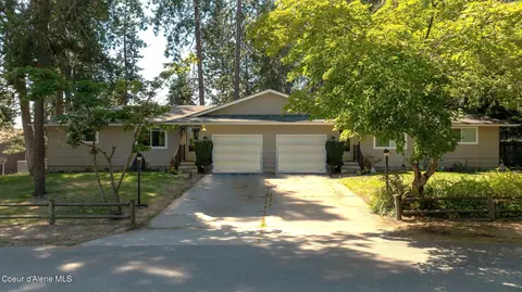 5224-5226 N Pinegrove Ct, Coeur D'alene, ID 83815