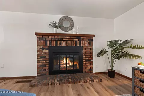 Living - 521 E 23rd Ave, Post Falls, ID 83854 photo 3 of 4