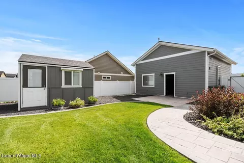 Exterior - 995 W Staples Rd, Post Falls, ID 83854 photo 6 of 12