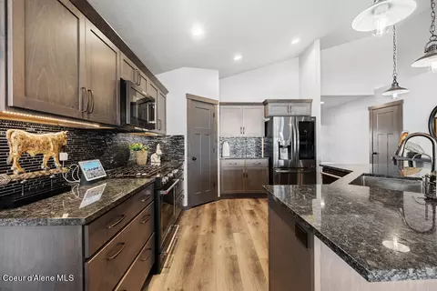 Kitchen - 995 W Staples Rd, Post Falls, ID 83854 photo 1 of 4