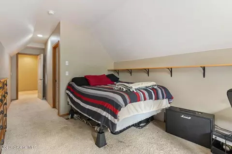 Bedroom - 627 Pinecrest Loop, Sandpoint, ID 83864 photo 5 of 8
