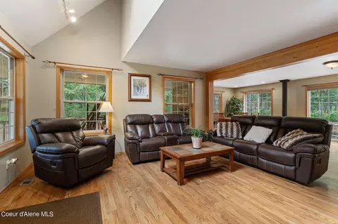 Living - 627 Pinecrest Loop, Sandpoint, ID 83864 photo 1 of 3