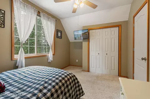 Bedroom - 627 Pinecrest Loop, Sandpoint, ID 83864 photo 2 of 8