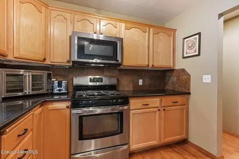 Kitchen - 627 Pinecrest Loop, Sandpoint, ID 83864 photo 2 of 4