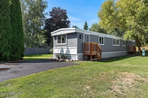 8750 W Meadow Brook Cir, Rathdrum, ID 83858