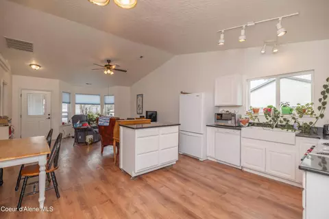 Kitchen - 2517 W Beth Loop, Post Falls, ID 83854 photo 2 of 5
