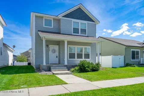 8196 N Woodworth St, Post Falls, ID 83854