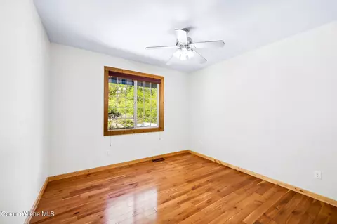 1433 S Fairmont Loop, Coeur D'alene, ID 83814
