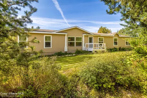 32728 N 10th Ave, Spirit Lake, ID 83869