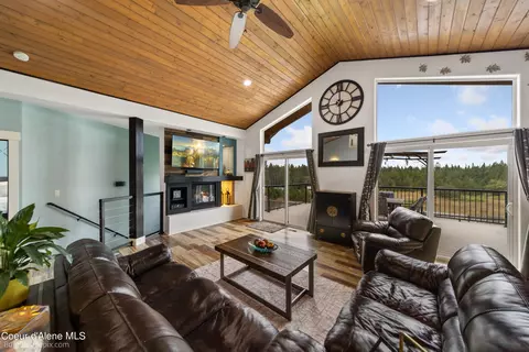 Living - 688 E Ohio Match Rd, Rathdrum, ID 83858 photo 1 of 4