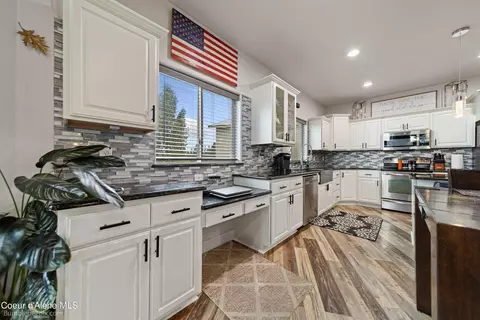 Kitchen - 688 E Ohio Match Rd, Rathdrum, ID 83858 photo 1 of 5