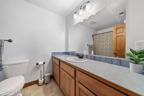 Bath - 688 E Ohio Match Rd, Rathdrum, ID 83858 photo 4 of 4