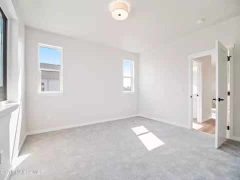 966 E Railroad Ave, Post Falls, ID 83854 photo 21
