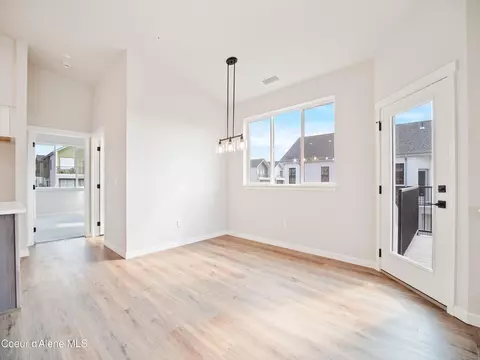 966 E Railroad Ave, Post Falls, ID 83854 photo 11