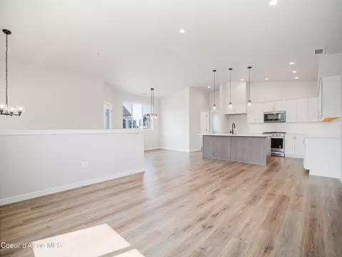 Living - 994 E Railroad Ave, Post Falls, ID 83854 photo 2 of 3