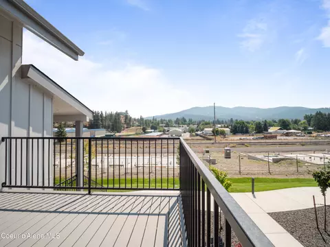 Exterior - 994 E Railroad Ave, Post Falls, ID 83854 photo 3 of 4