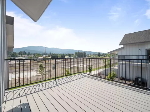 Exterior - 994 E Railroad Ave, Post Falls, ID 83854 photo 2 of 4