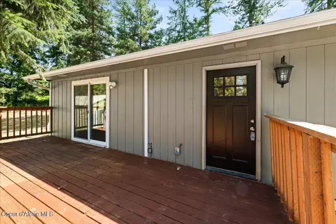2117 Southside School, Cocolalla, ID 83813