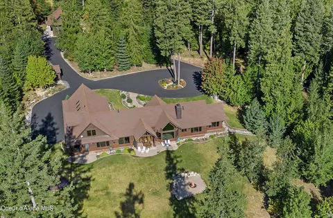 500 Ravenwood Ln, Sandpoint, ID 83864