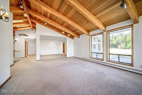 Living - 418 Timberline Dr, Sagle, ID 83860 photo 7 of 10