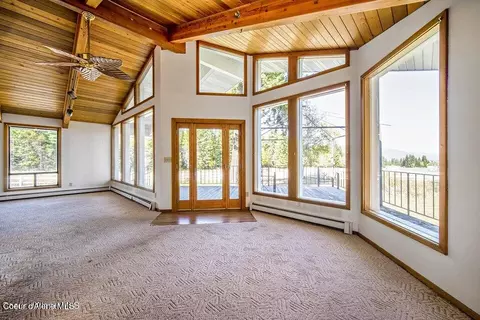 Living - 418 Timberline Dr, Sagle, ID 83860 photo 5 of 10