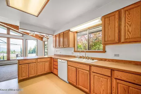Kitchen - 418 Timberline Dr, Sagle, ID 83860 photo 2 of 4