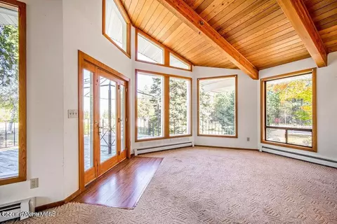 Living - 418 Timberline Dr, Sagle, ID 83860 photo 3 of 10