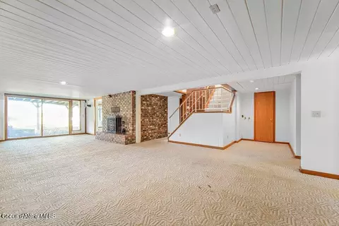 Living - 418 Timberline Dr, Sagle, ID 83860 photo 9 of 10