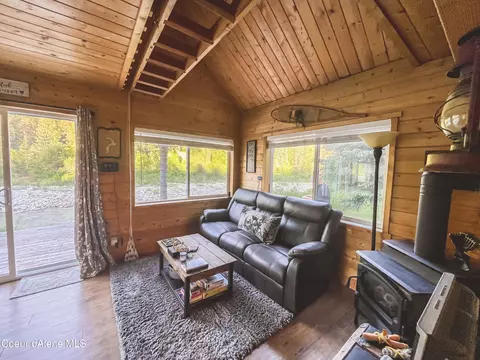 10385 Upper Pack River Rd, Sandpoint, ID 83864 photo 18