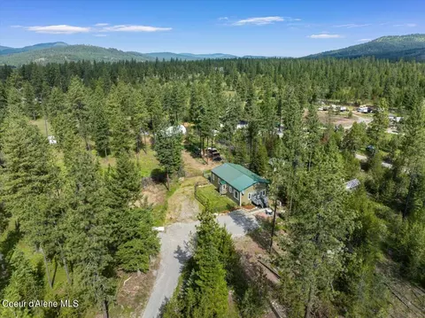 18 Premier Dr, Blanchard, ID 83804