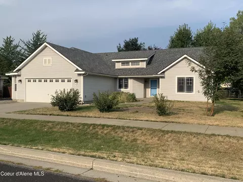8227 N Brookside Dr, Hayden, ID 83835