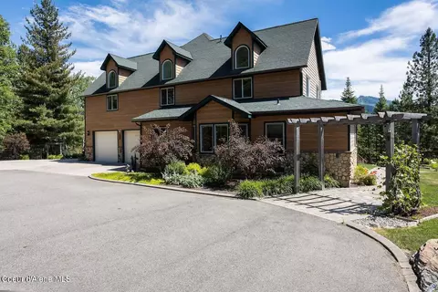 Exterior - 461 Paradise Ln, Pinehurst, ID 83850 photo 2 of 13