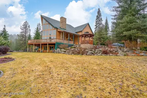 Exterior - 461 Paradise Ln, Pinehurst, ID 83850 photo 12 of 13