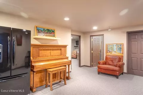 Entry Way - 461 Paradise Ln, Pinehurst, ID 83850 photo 1 of 1