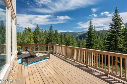 Exterior - 461 Paradise Ln, Pinehurst, ID 83850 photo 9 of 13