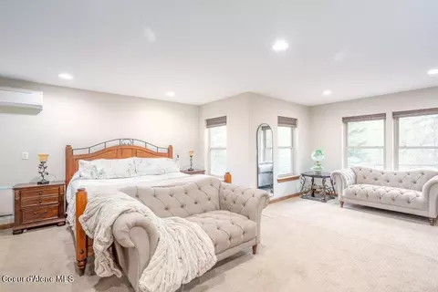 Bedroom - 461 Paradise Ln, Pinehurst, ID 83850 photo 5 of 6