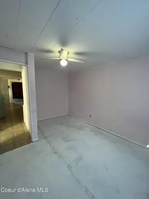 208 Maple Ave, Pinehurst, ID 83850 photo 6
