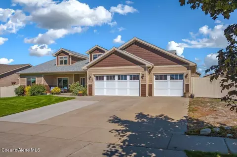 6687 W Bent Grass Ln, Rathdrum, ID 83858