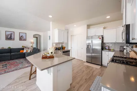 Kitchen - 3858 N June Bug St, Post Falls, ID 83854 photo 4 of 6