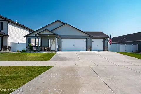 3858 N June Bug St, Post Falls, ID 83854