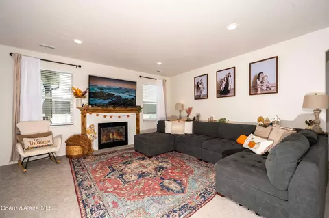 Living - 3858 N June Bug St, Post Falls, ID 83854 photo 1 of 2